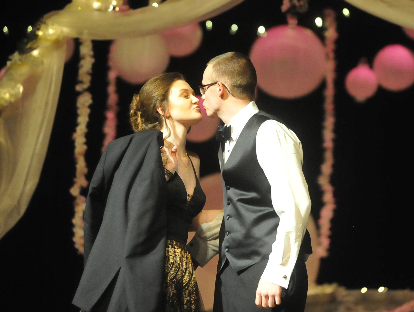 041419-nws-gfprom120.JPG